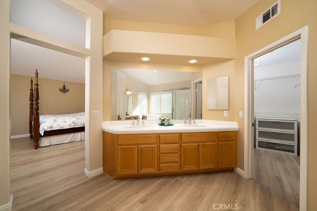 MLS #OC25153858 image #21