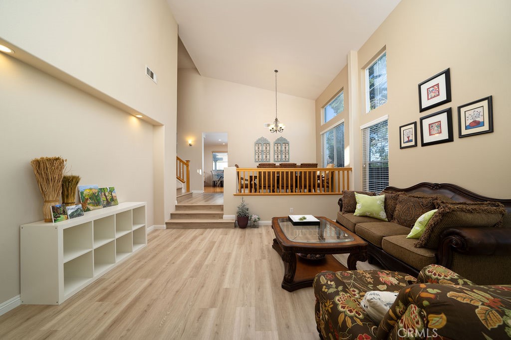 MLS #OC25153858 image #4