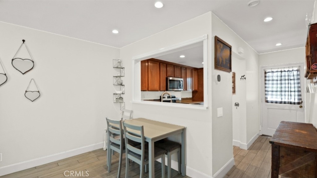 MLS #OC25154264 image #1