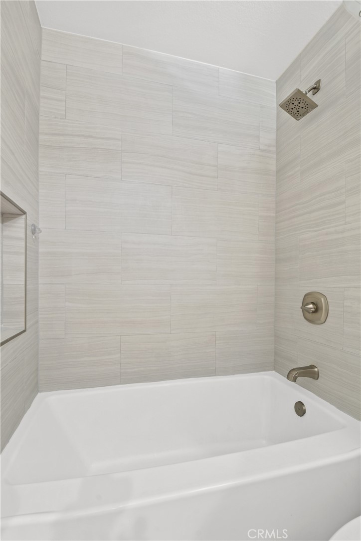 MLS #OC25154264 image #10