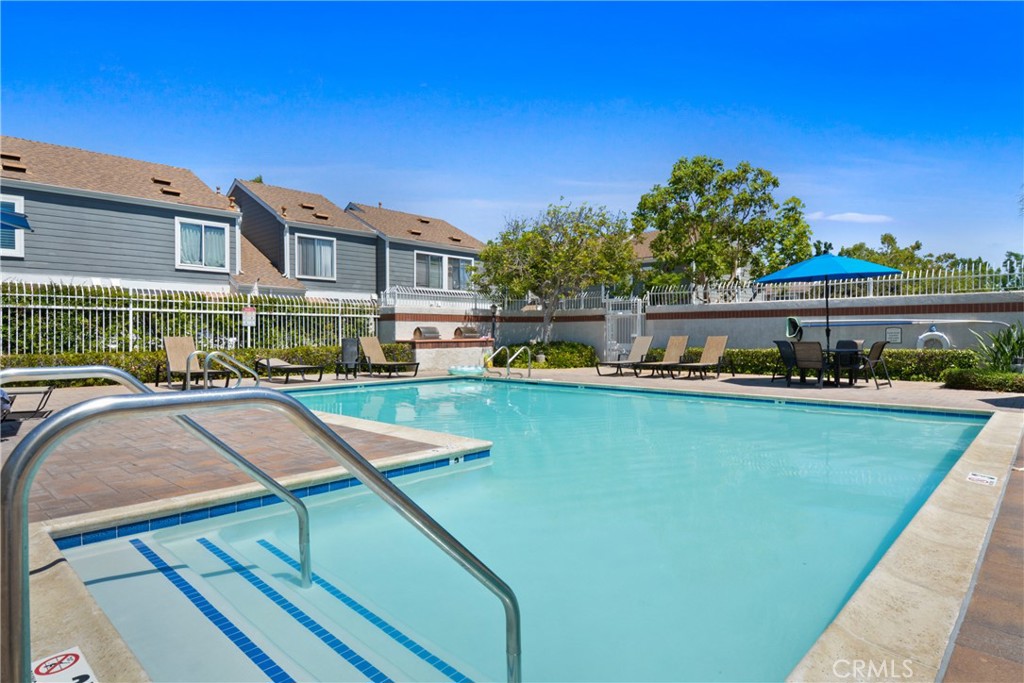 MLS #OC25154264 image #15