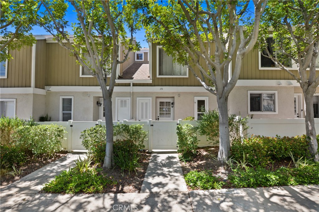 MLS #OC25154264 image #17