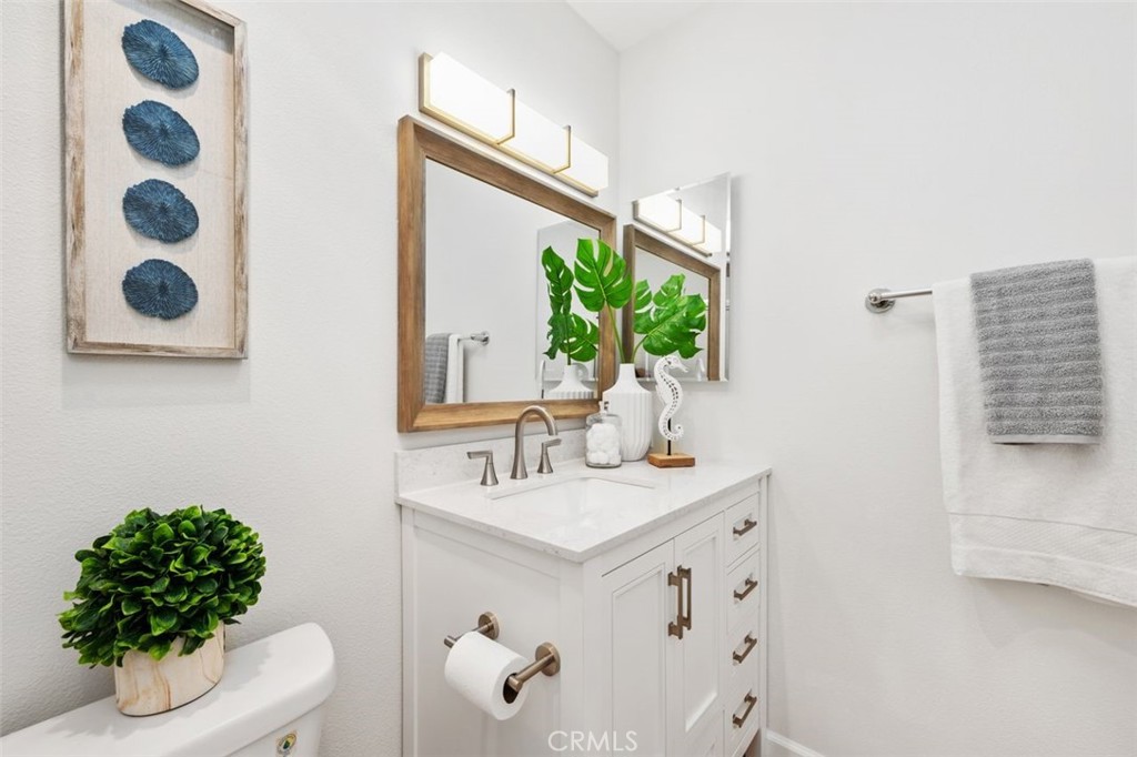 MLS #OC25154443 image #16