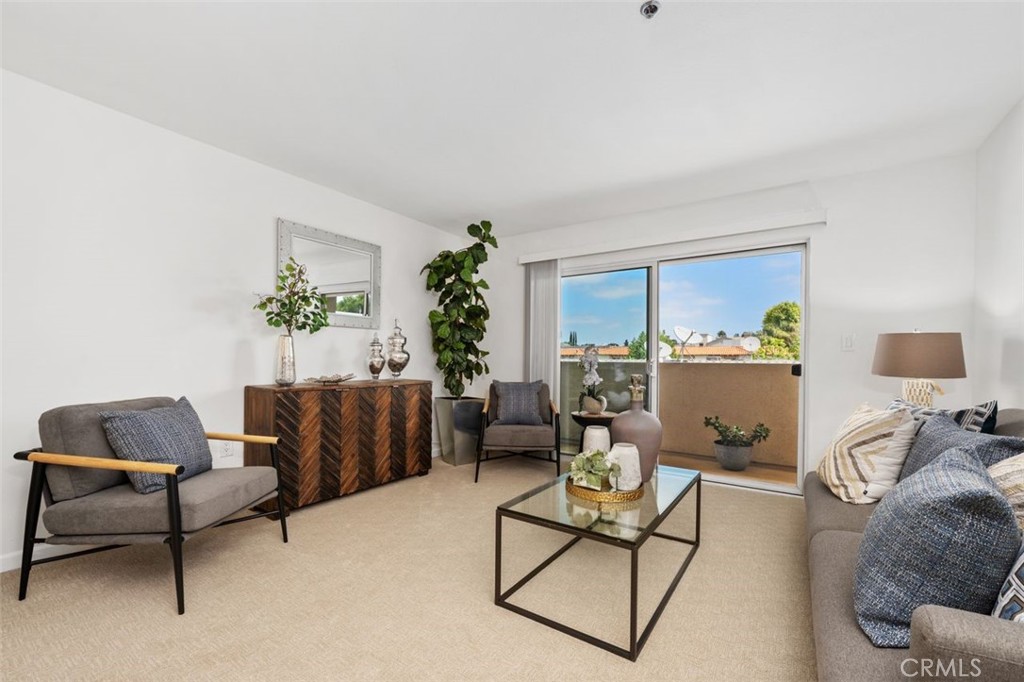 MLS #OC25154443 image #2