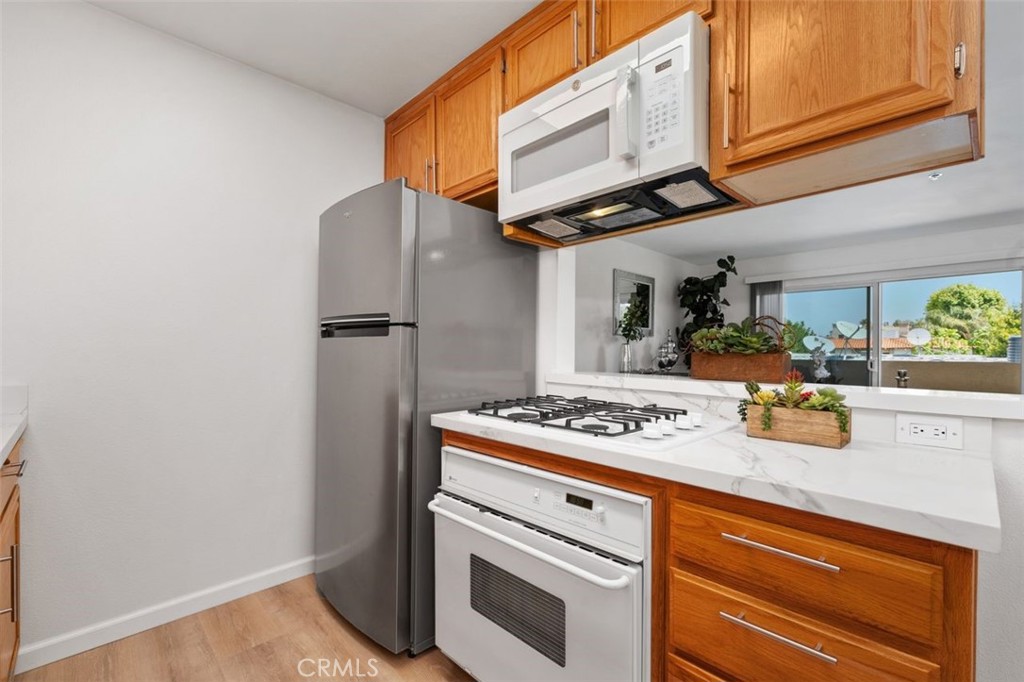 MLS #OC25154443 image #9