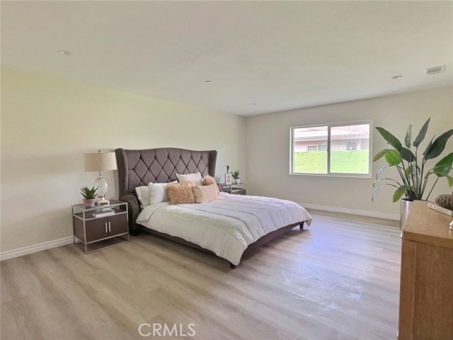 MLS #OC25154485 image #14