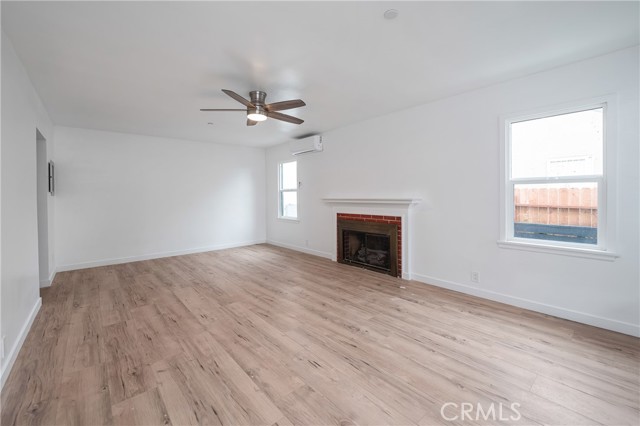 MLS #OC25154892 image #1