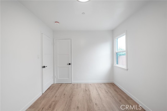 MLS #OC25154892 image #15