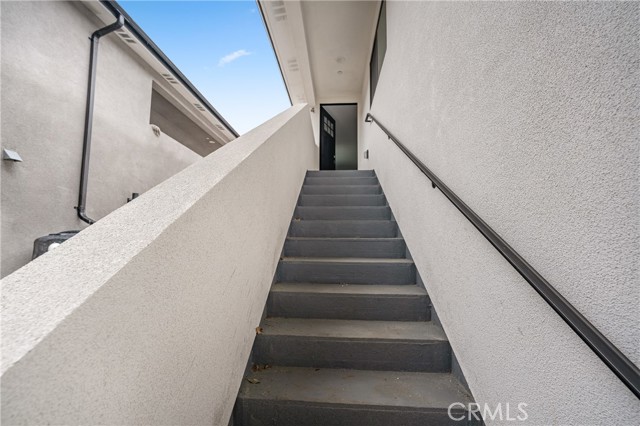 MLS #OC25154892 image #33