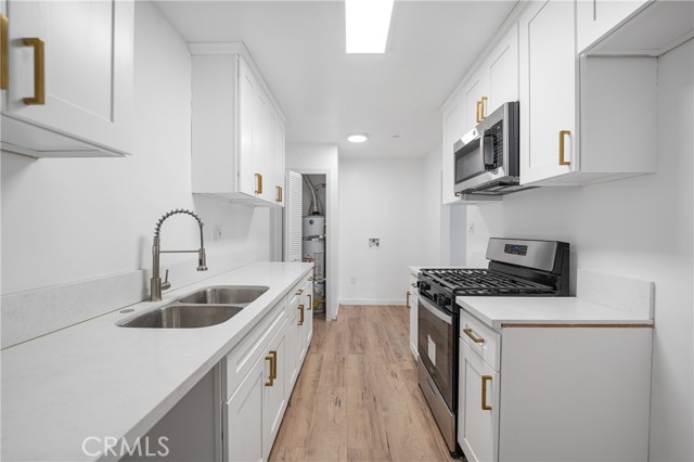 MLS #OC25154892 image #5