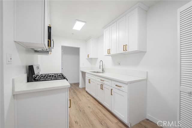 MLS #OC25154892 image #8