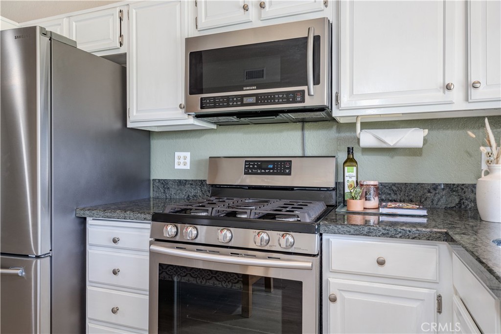 MLS #OC25155063 image #14