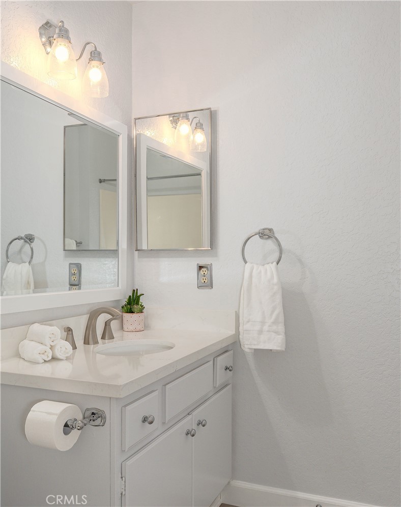 MLS #OC25155063 image #16