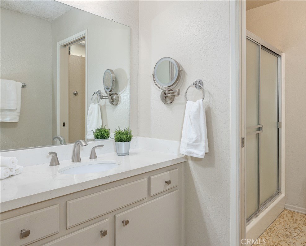 MLS #OC25155063 image #21