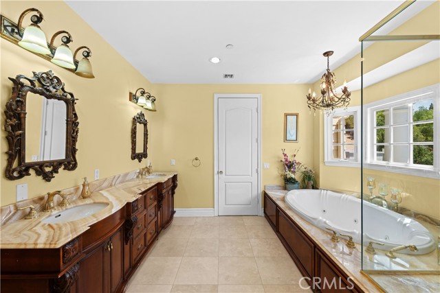 MLS #OC25155260 image #23
