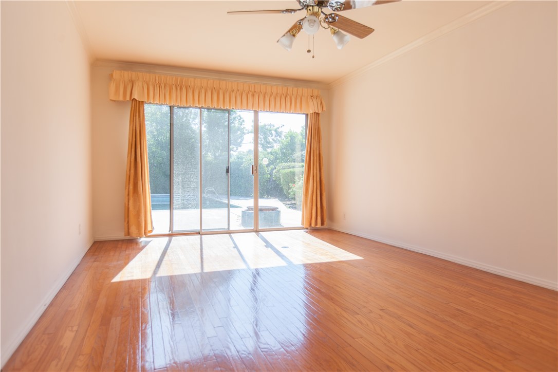 MLS #OC25155348 image #13