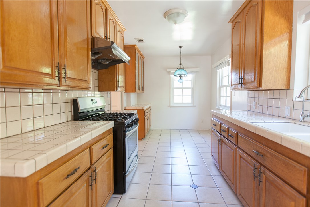 MLS #OC25155348 image #5