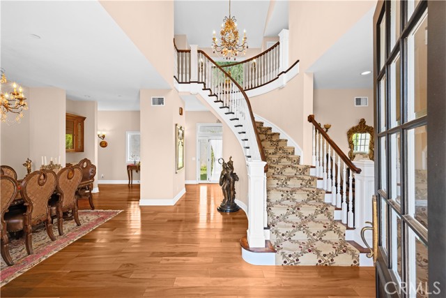 MLS #OC25155547 image #3