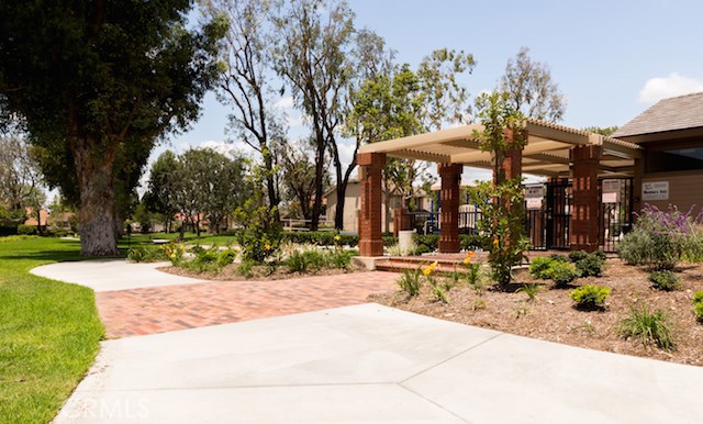 MLS #OC25155625 image #19