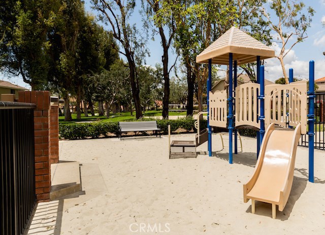 MLS #OC25155625 image #33