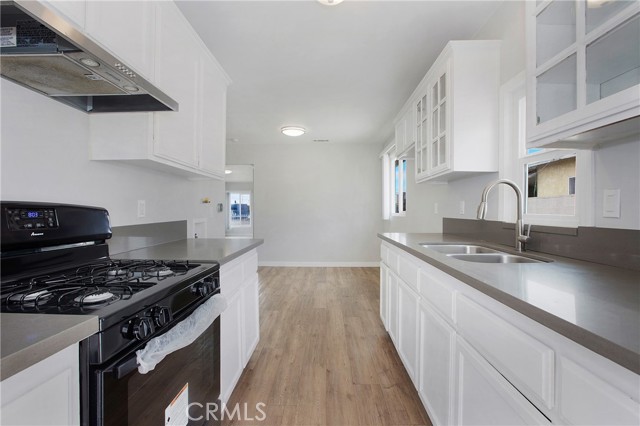 MLS #OC25155880 image #4