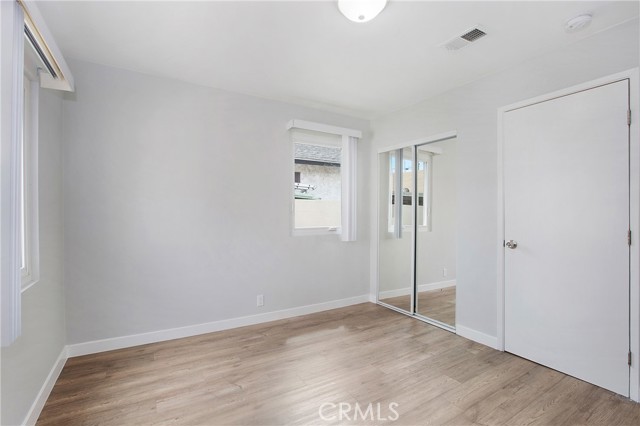 MLS #OC25155880 image #5