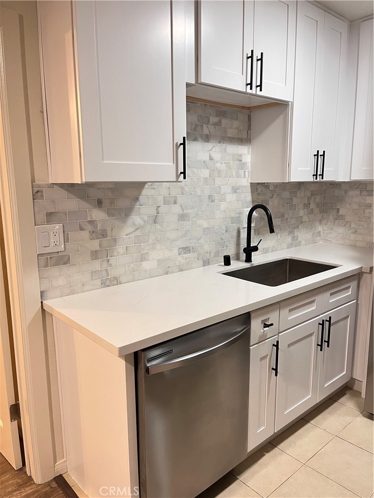 MLS #OC25156174 image #8