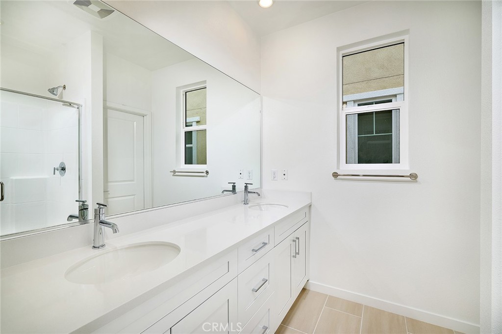 MLS #OC25156468 image #14