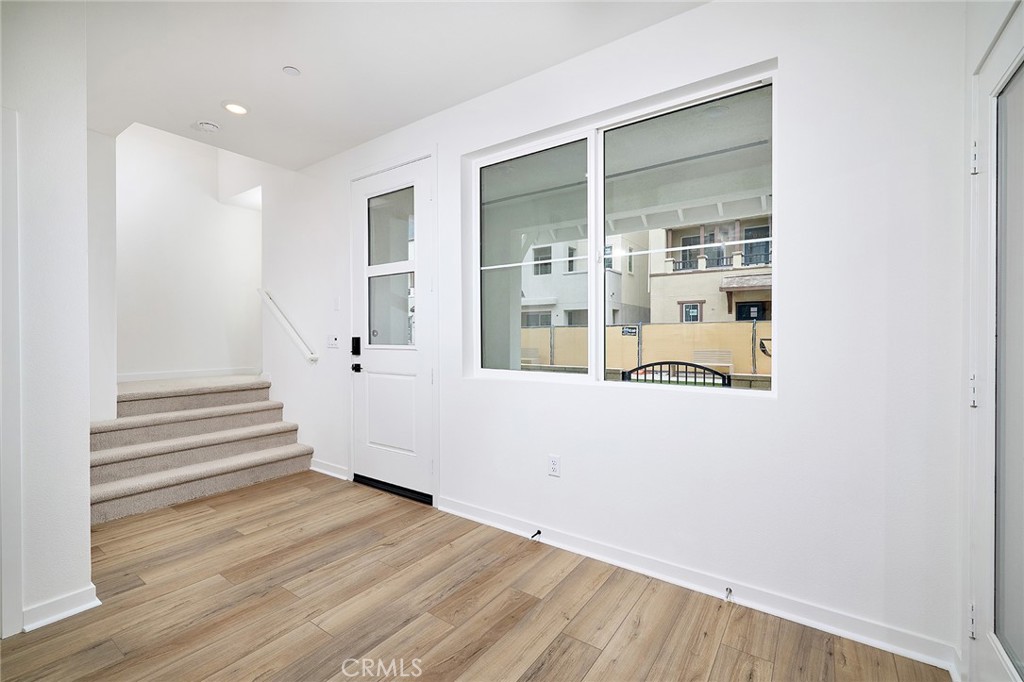 MLS #OC25156468 image #2