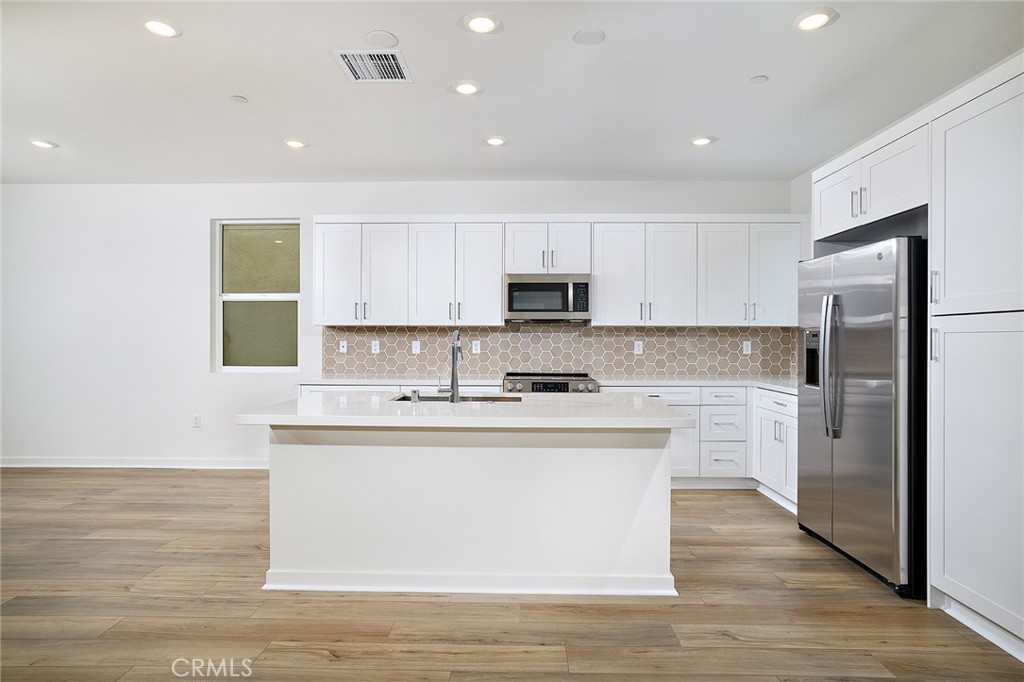 MLS #OC25156468 image #6