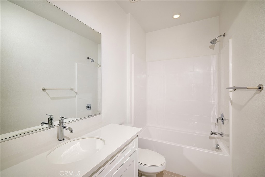 MLS #OC25156470 image #13