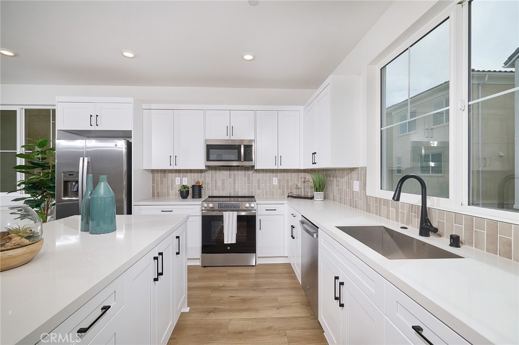 MLS #OC25156470 image #6