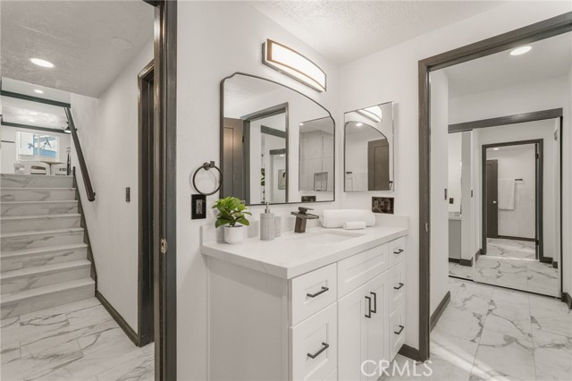 MLS #OC25156489 image #15