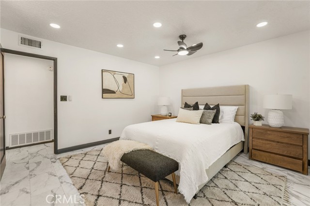 MLS #OC25156489 image #17