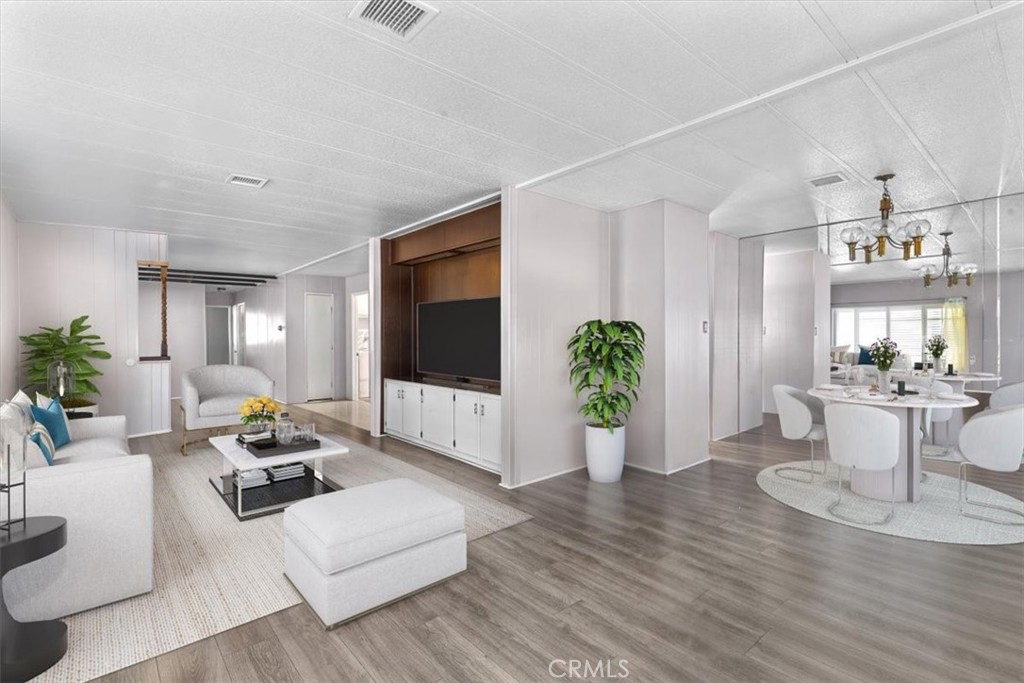 MLS #OC25157064 image #11