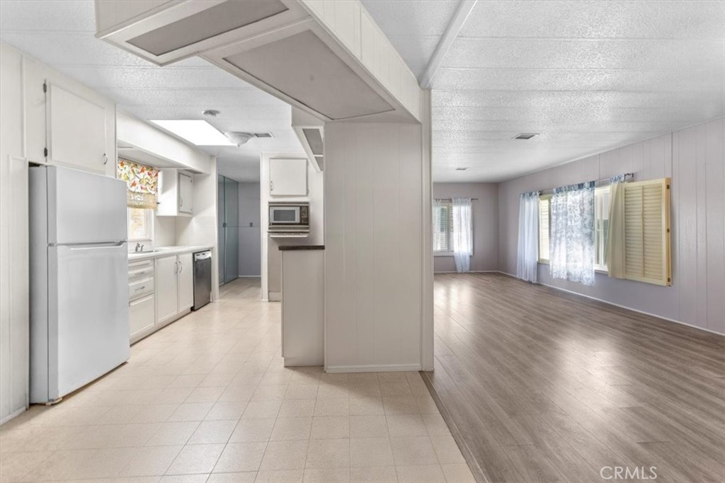 MLS #OC25157064 image #16