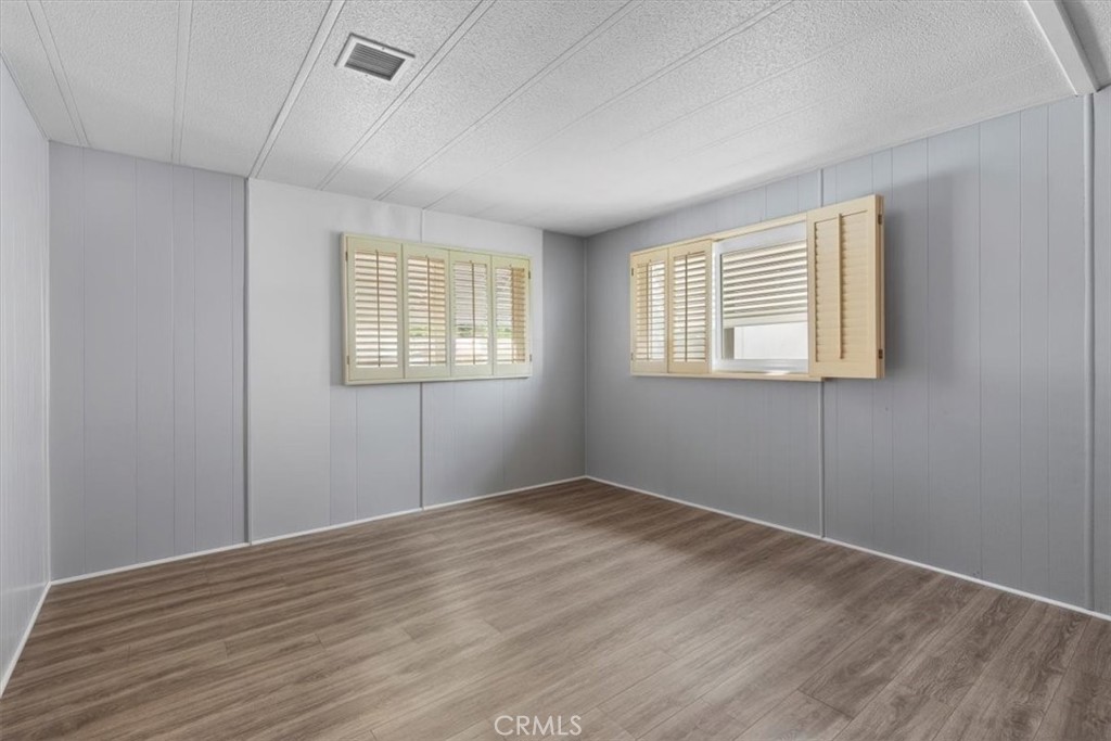 MLS #OC25157064 image #20