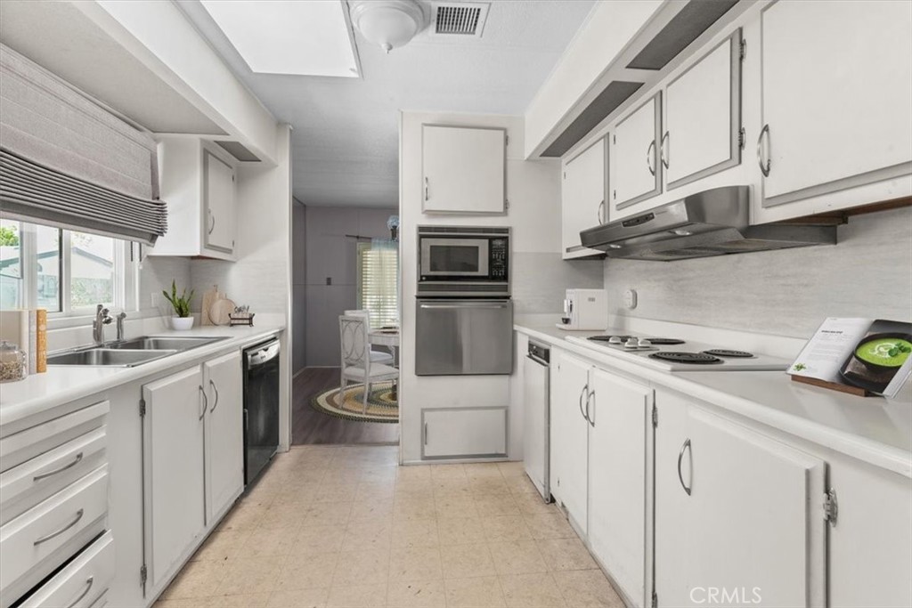 MLS #OC25157064 image #7