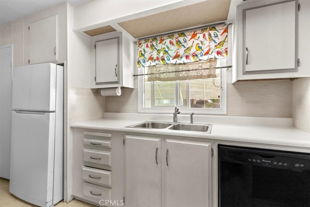 MLS #OC25157064 image #9