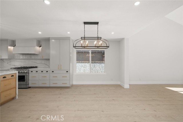 MLS #OC25157205 image #10