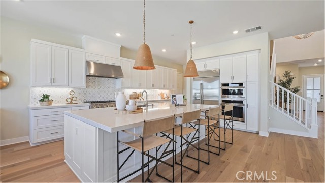 MLS #OC25157594 image #1