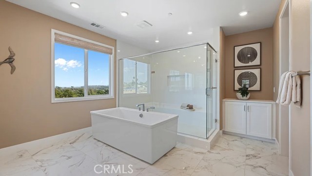 MLS #OC25157594 image #13