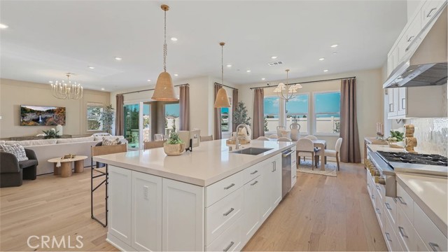 MLS #OC25157594 image #2