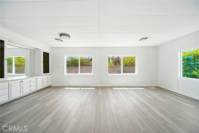 MLS #OC25157910 image #25