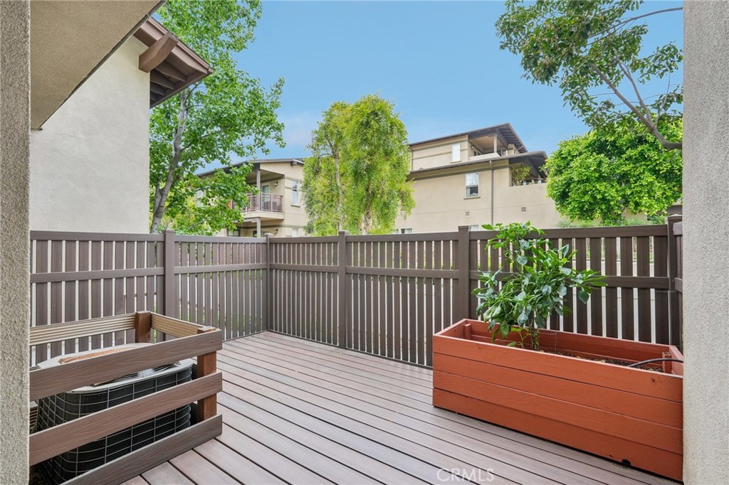 MLS #OC25158032 image #10