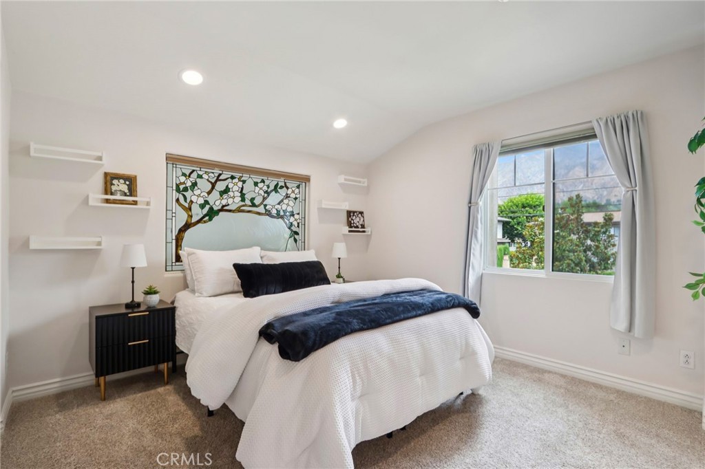 MLS #OC25158032 image #13