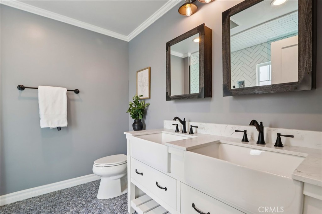 MLS #OC25158032 image #21