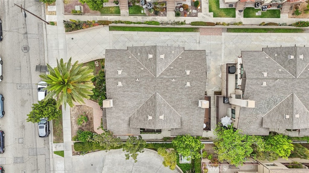 MLS #OC25158032 image #39