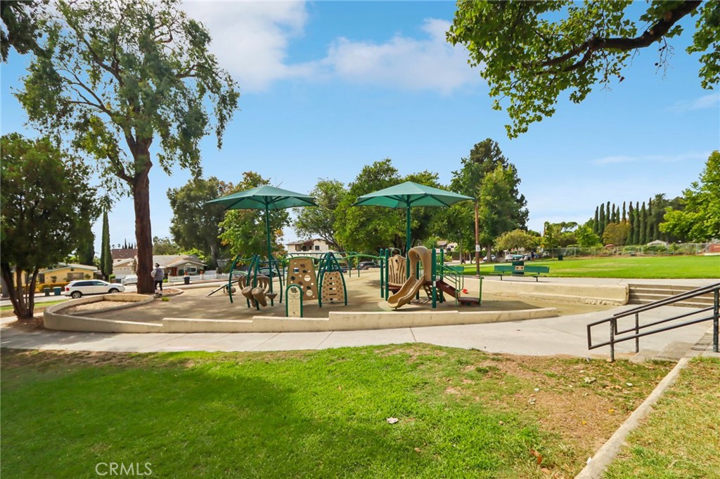 MLS #OC25158032 image #42