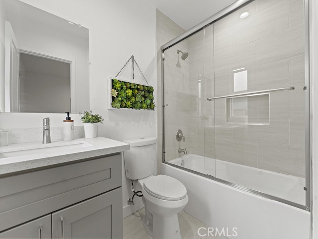 MLS #OC25158558 image #12